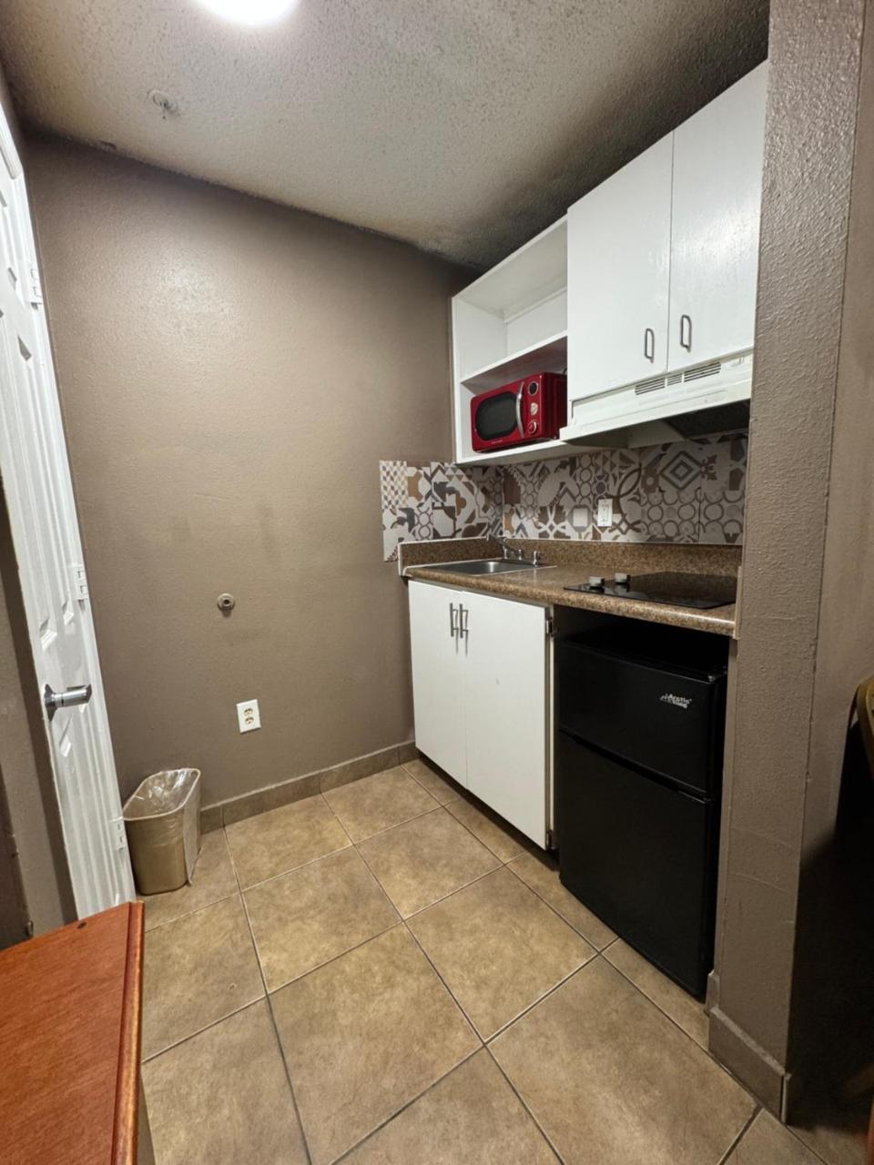 Live In Lodge Lithia Springs photo 3