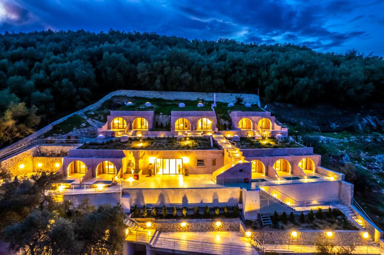 Isavoria Resort - 2