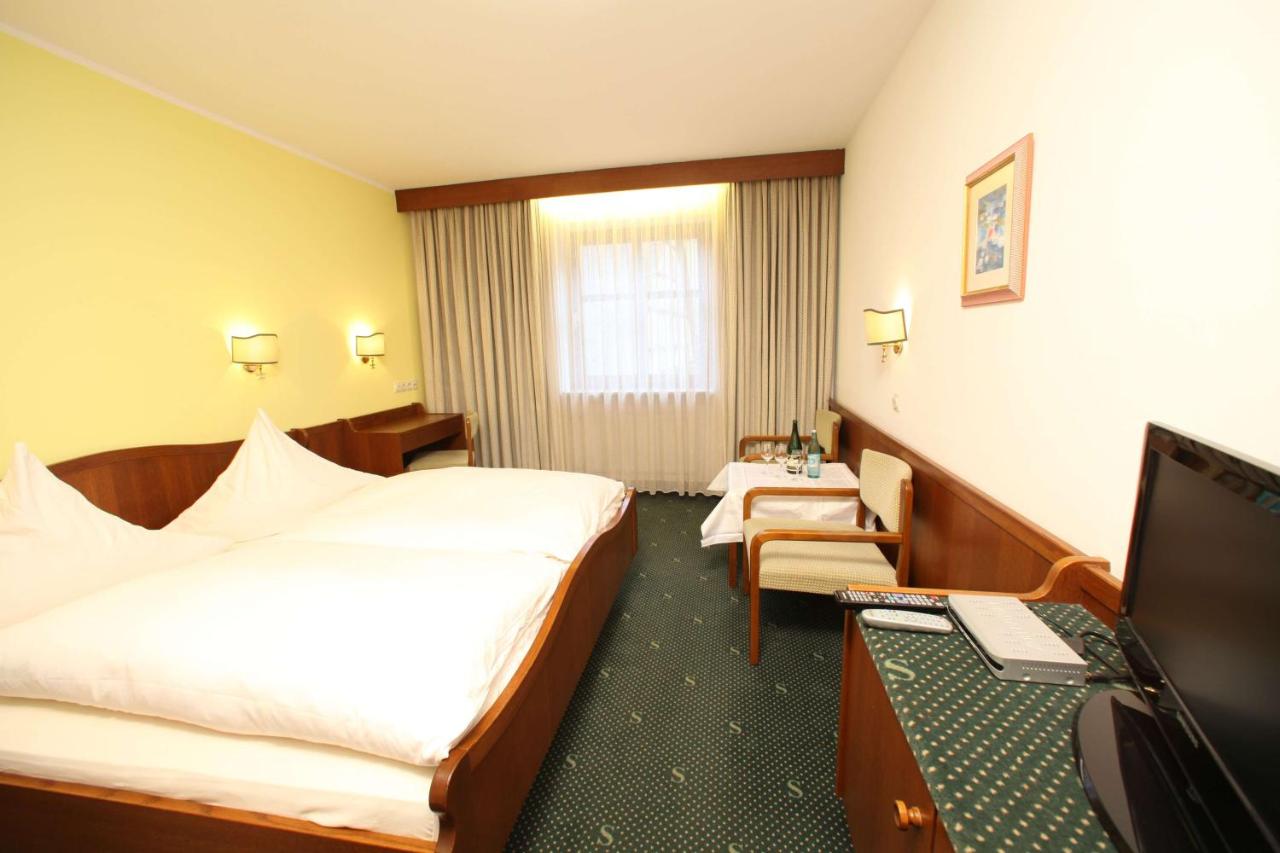 Hotel-Landgasthof Schuster photo 2