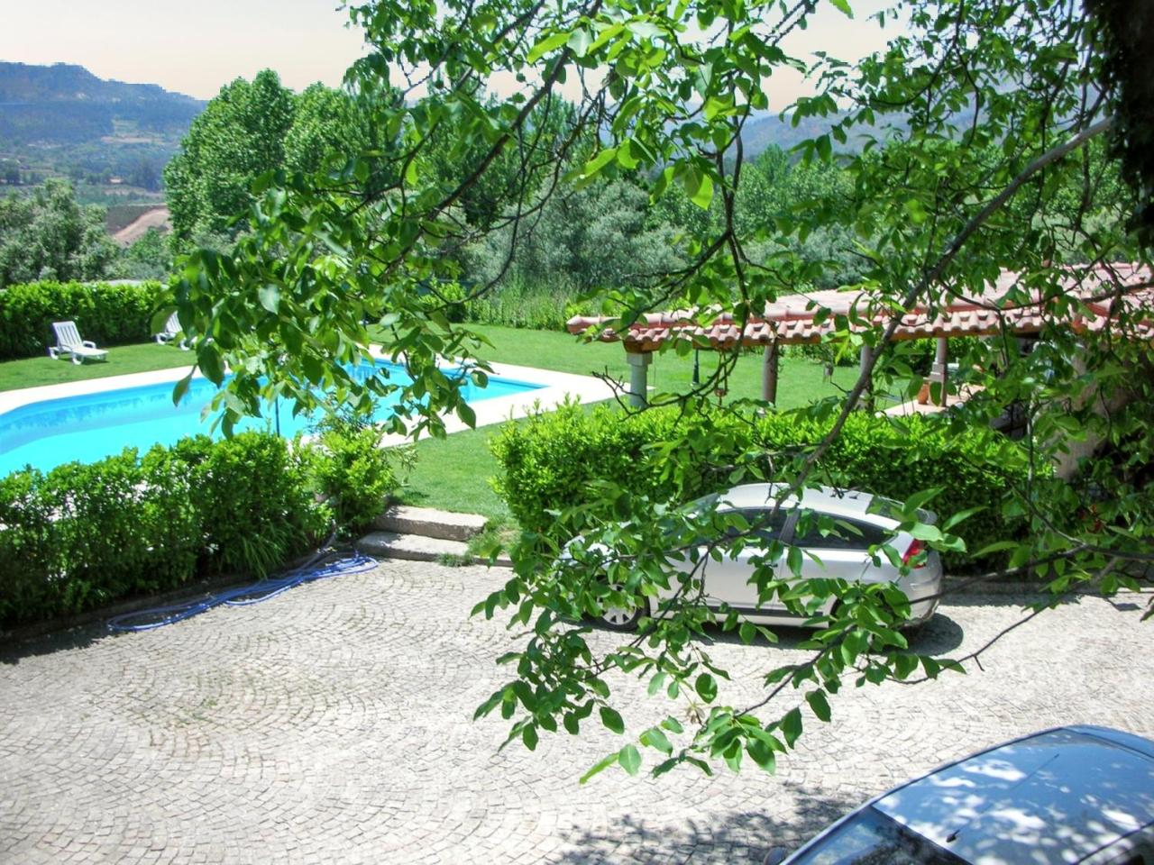Charming Villa in Pedraça with Shared Pool - 2