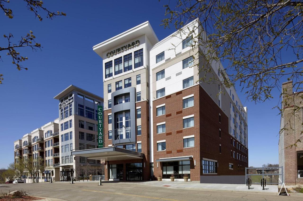 Foto - Courtyard by Marriott Akron Downtown