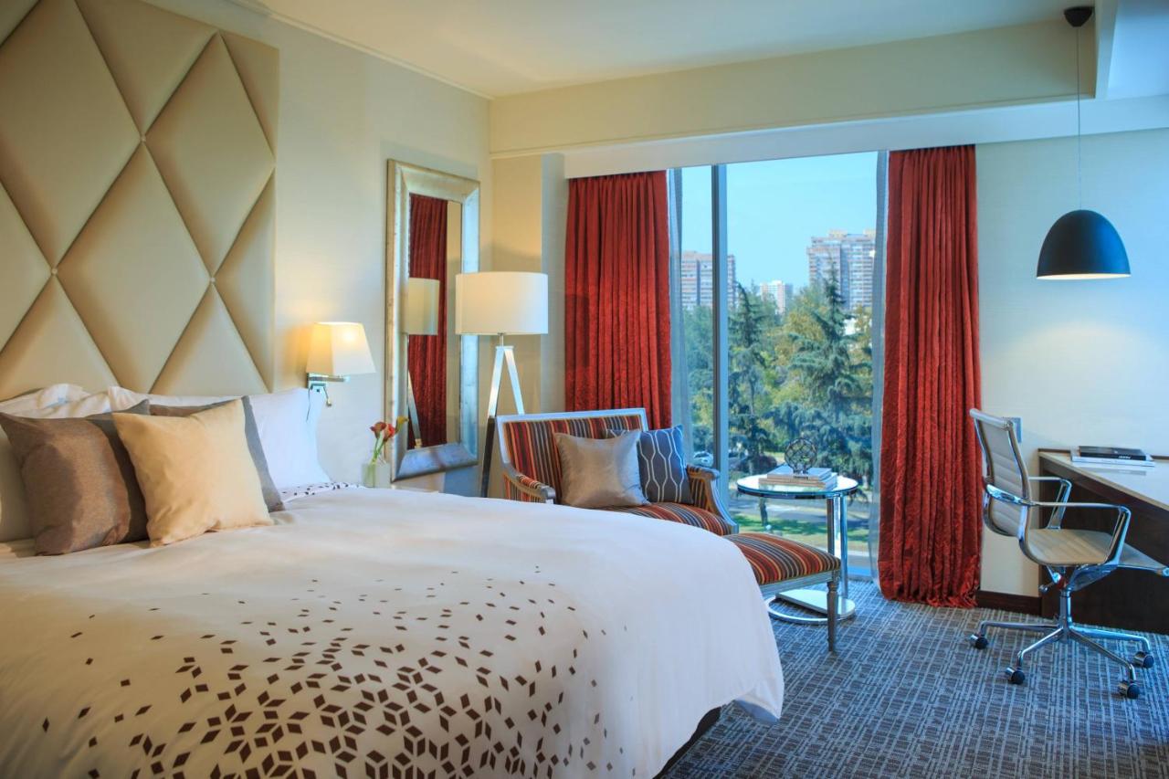 Renaissance Santiago Hotel photo 2