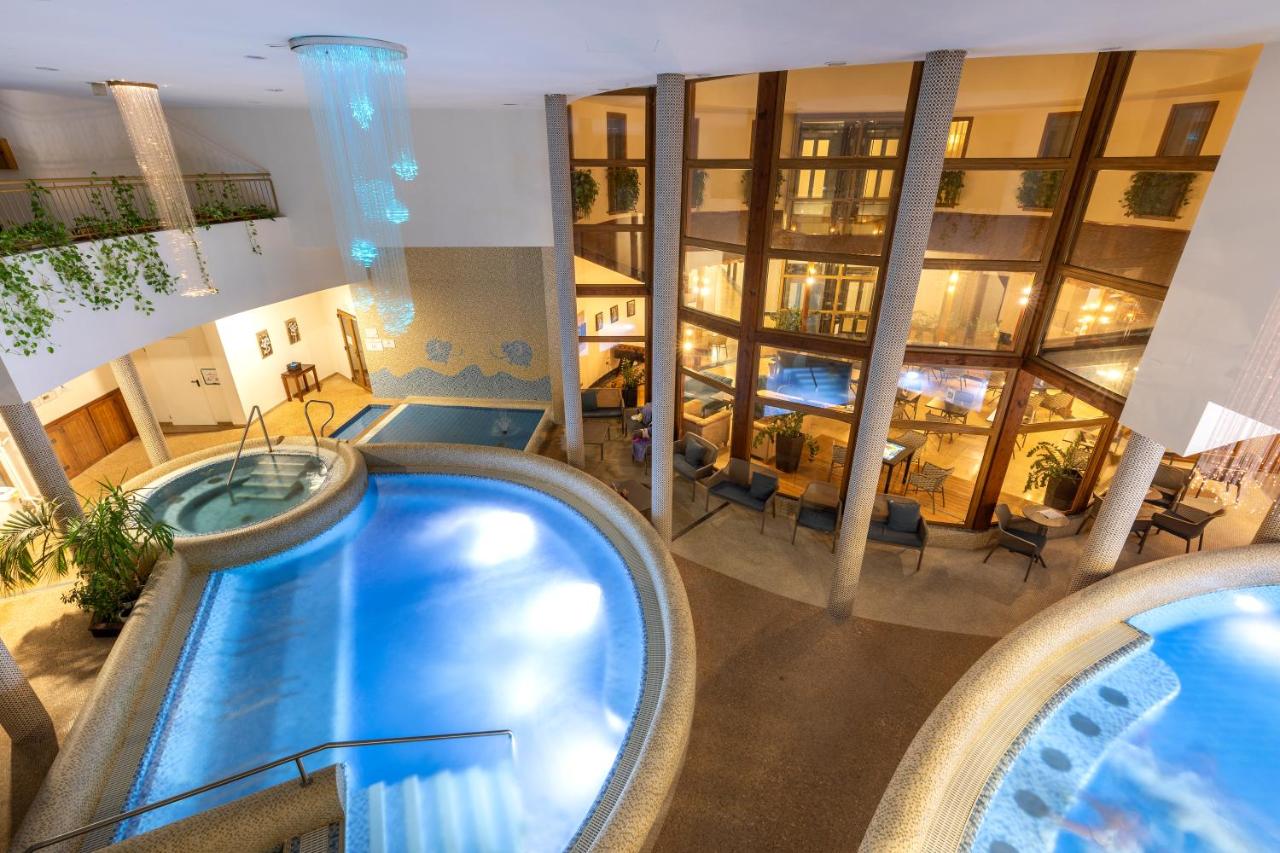 Colosseum Hotel photo 4