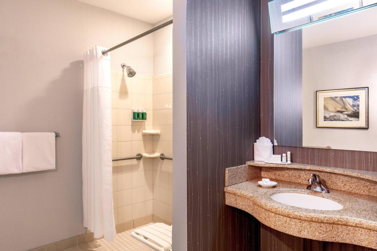 Courtyard by Marriott Boston Copley Square photo 2