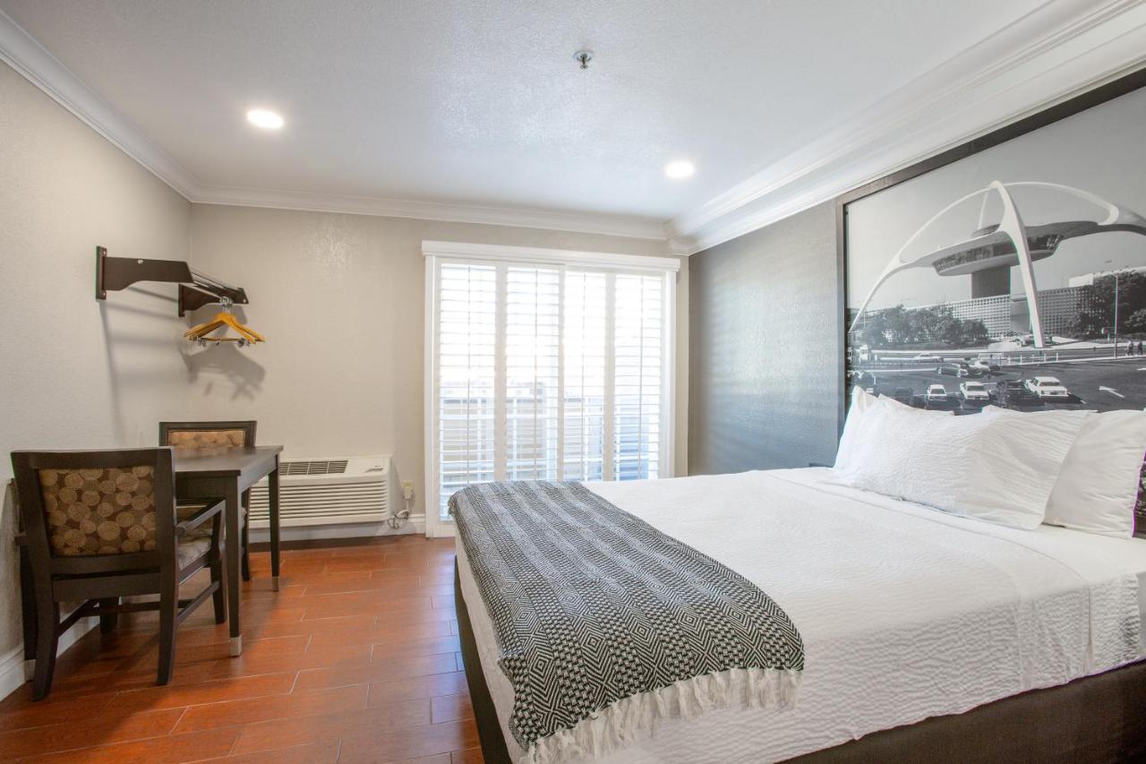 Photo - Super 8 By Wyndham Inglewood/lax/la Airport