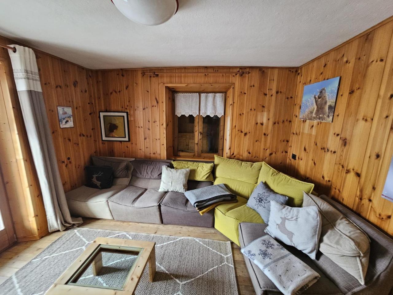 THE YELLOW HOUSE - 3