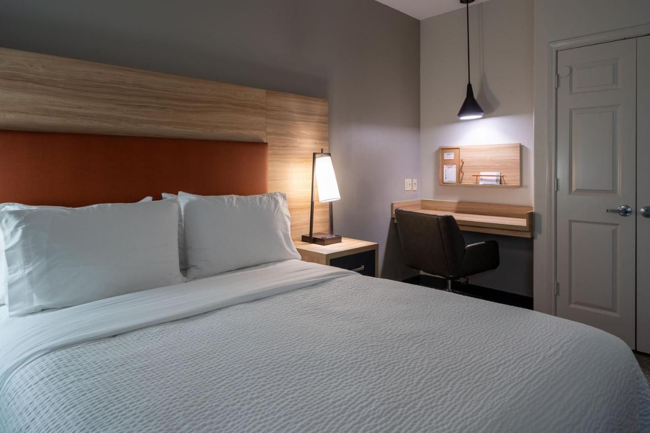 Candlewood Suites Baytown By IHG photo 3