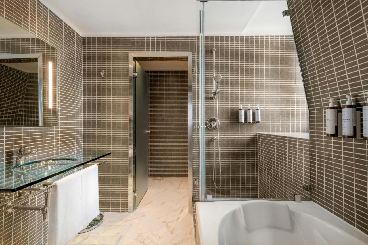 AC Hotel Milano photo 2
