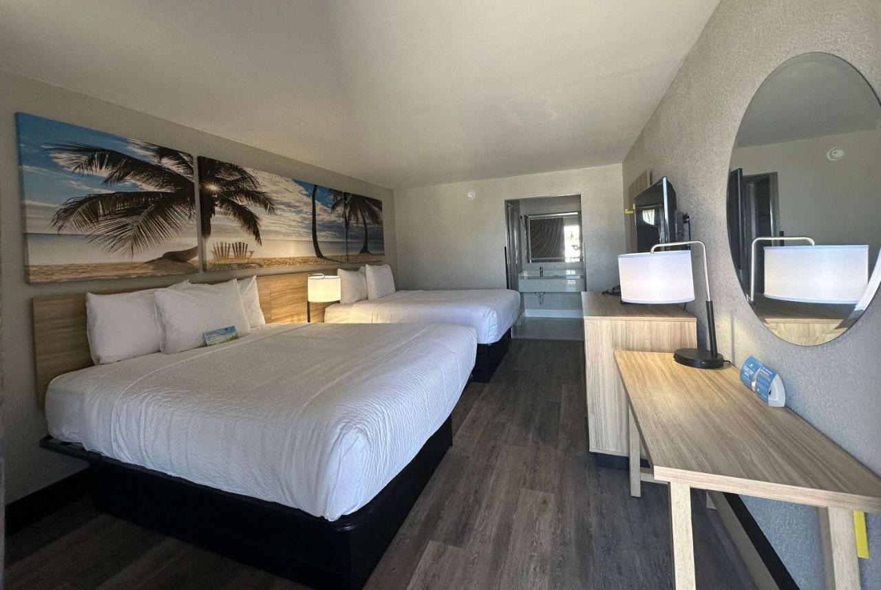Photo - Days Inn By Wyndham Fort Myers