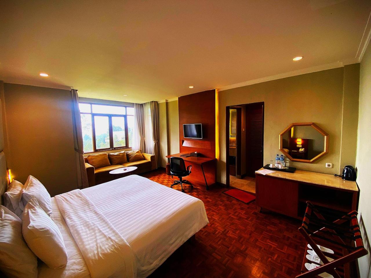 Puncak Pass Resort photo 2