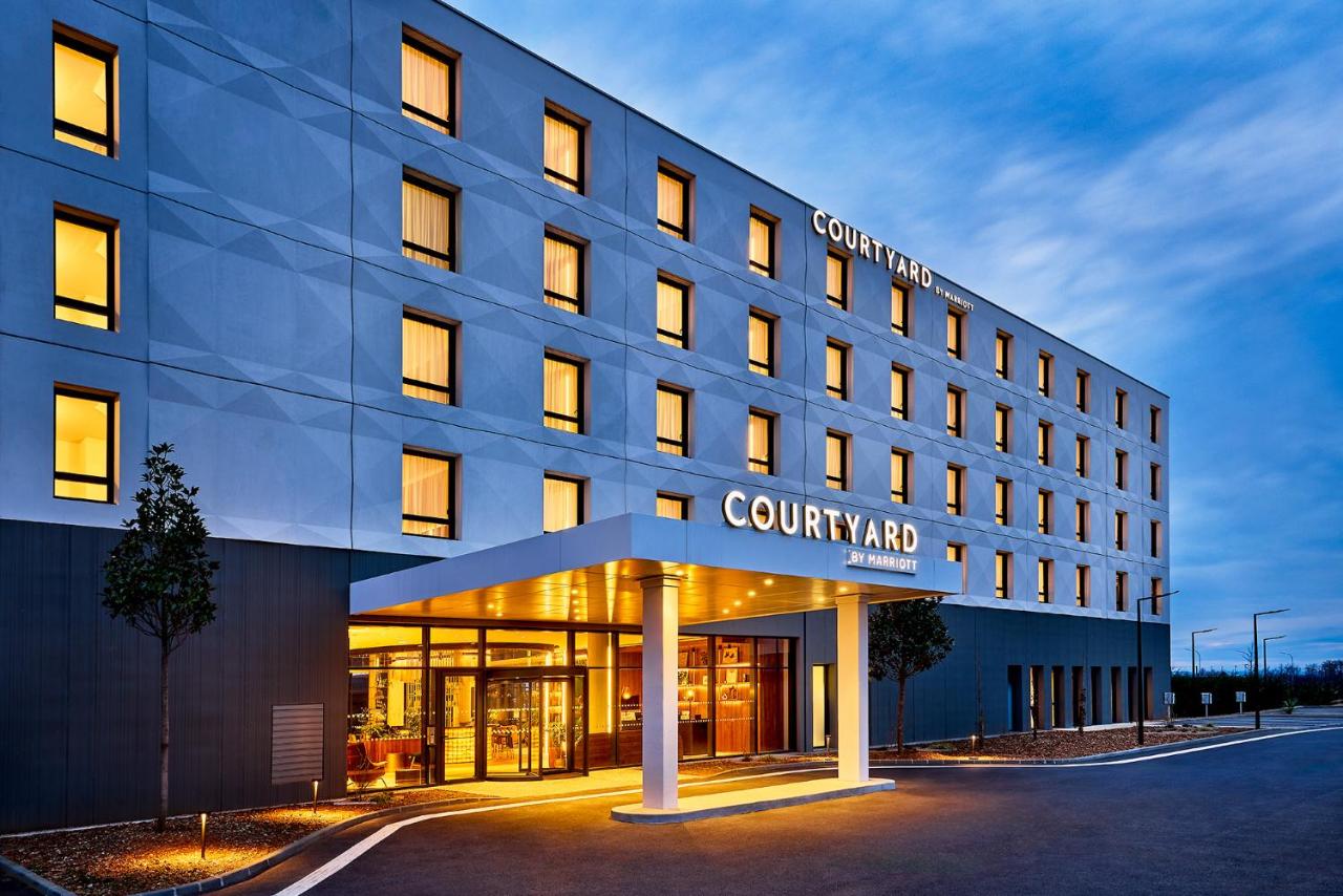 Courtyard by Marriott Lyon Eurexpo Stadium - 3