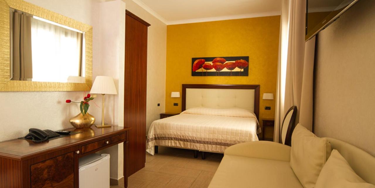 Hotel Flora photo 4
