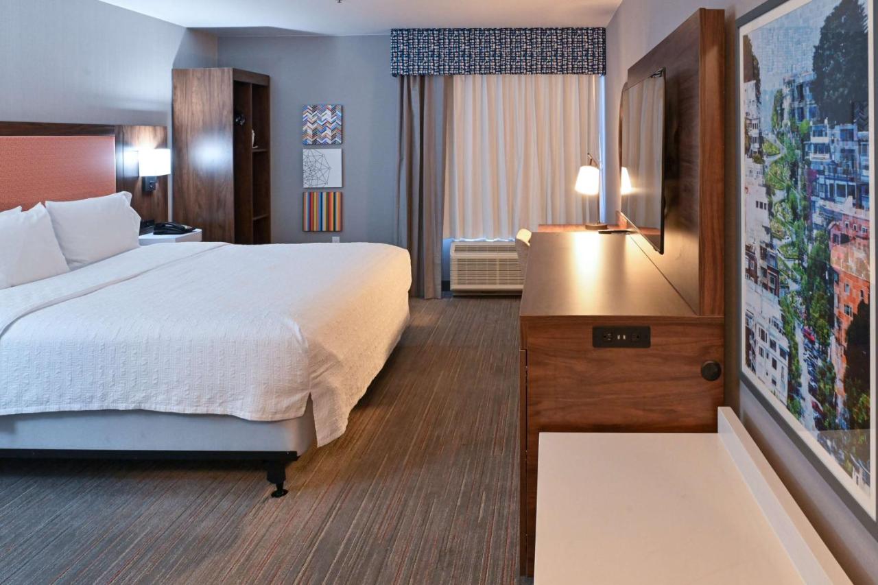 Hampton Inn Fremont photo 4