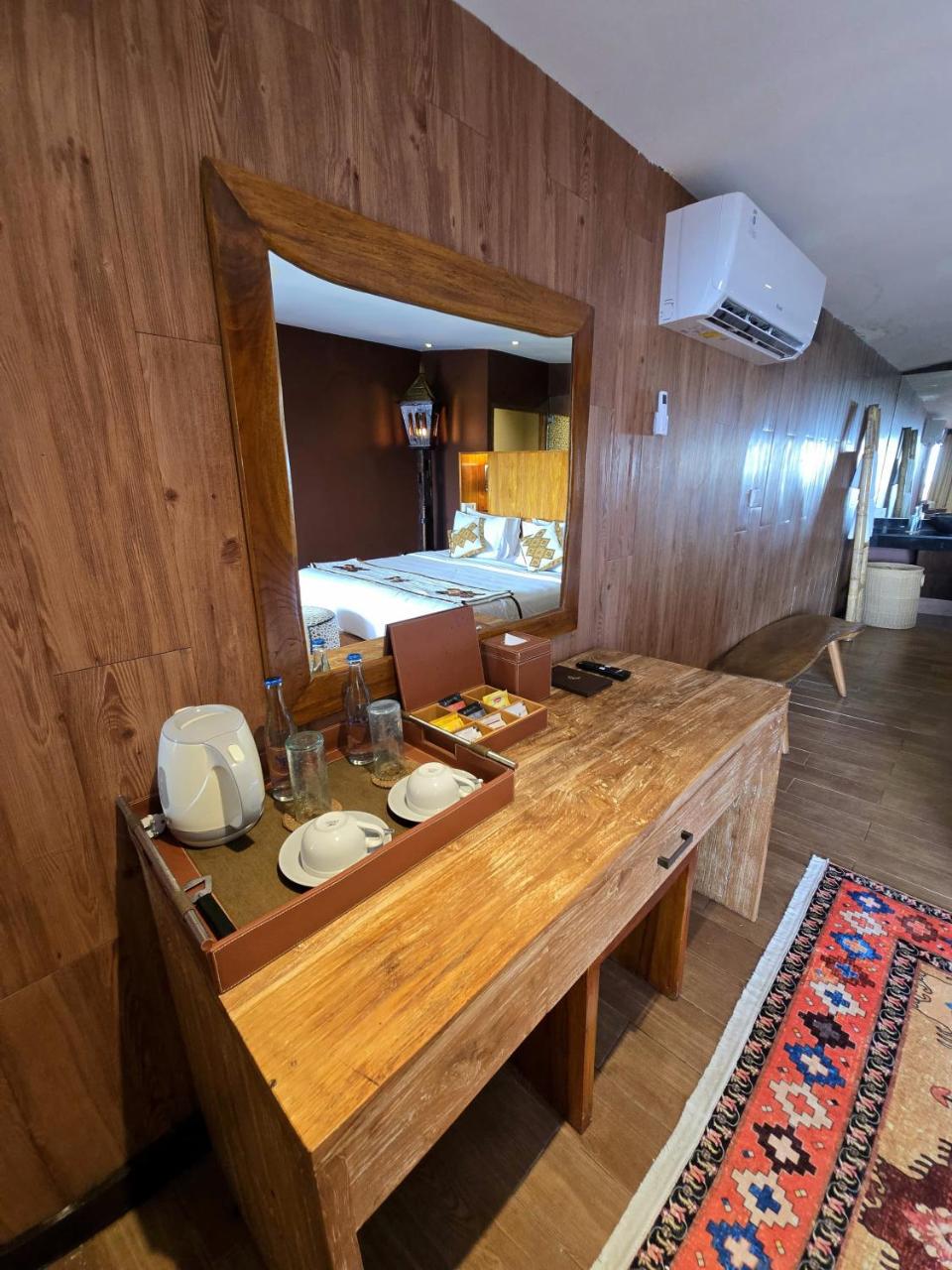 Sky Suites photo 2