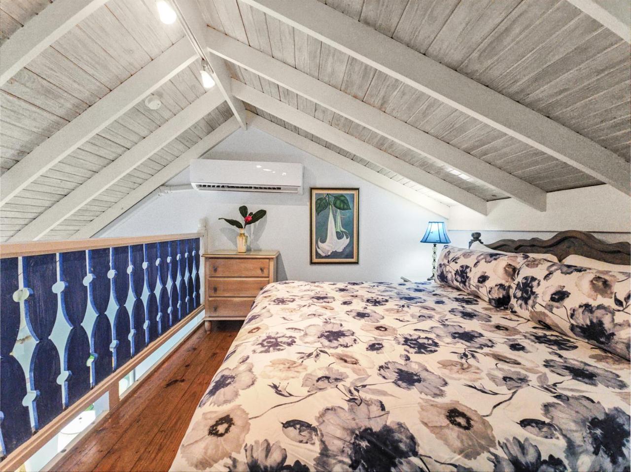 Photo - Chrisanns Paradise Suite by the Ocean - Apt#9