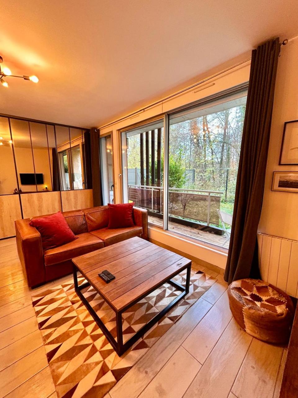 Le petit Hameau, t2 avec jardin et parking - 2