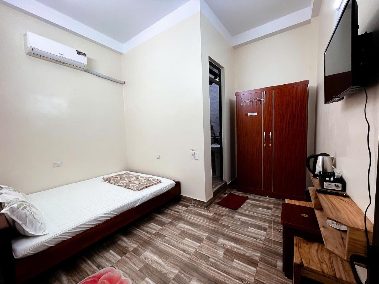 VIỆT HƯNG HÀ GIANG Hostel motorbikes for rental photo 4