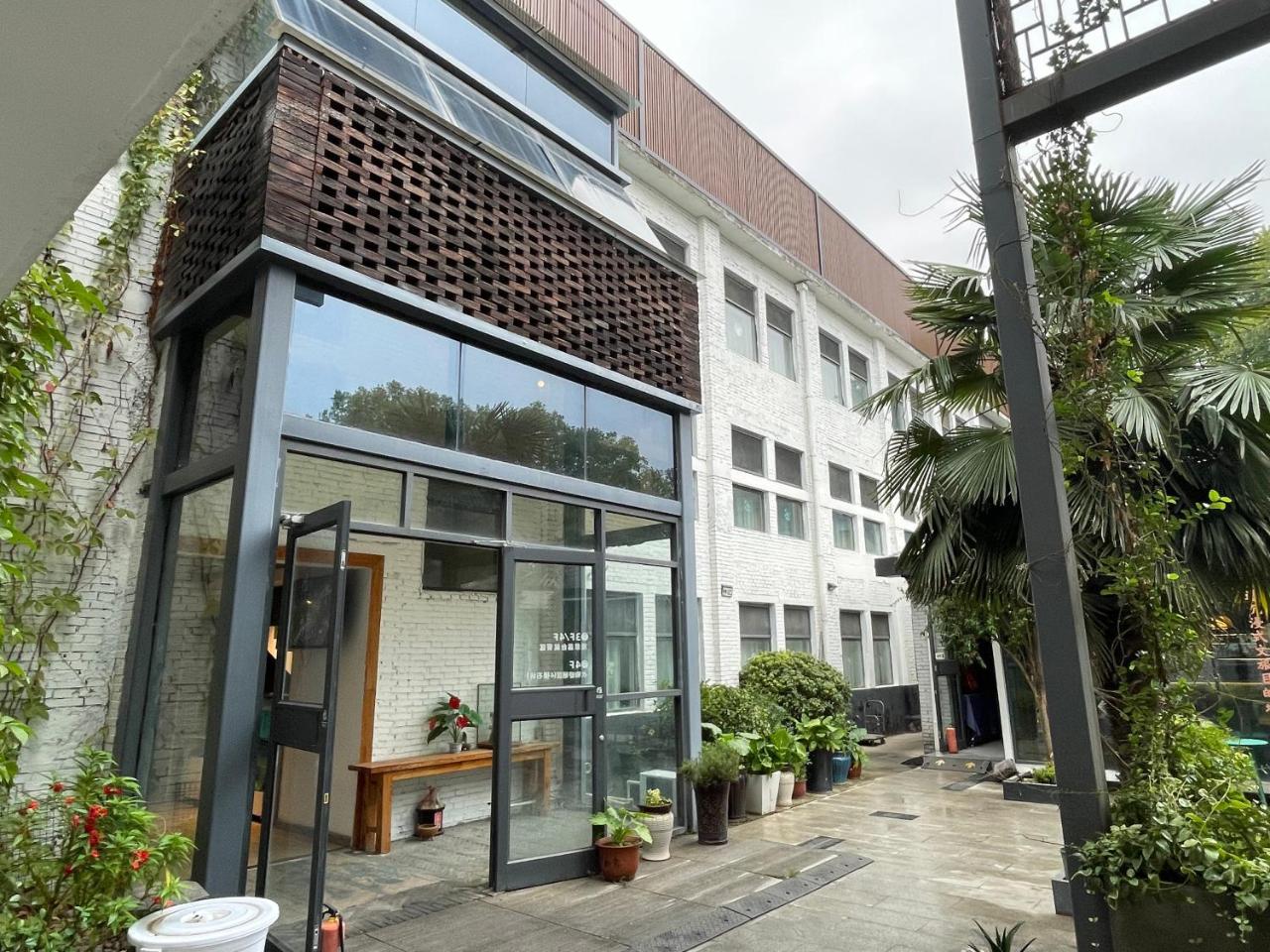 First Sight Hotel,Next to Yingtianmen Imperial City,Provide Airport and High-Speed Rail Station Pickup