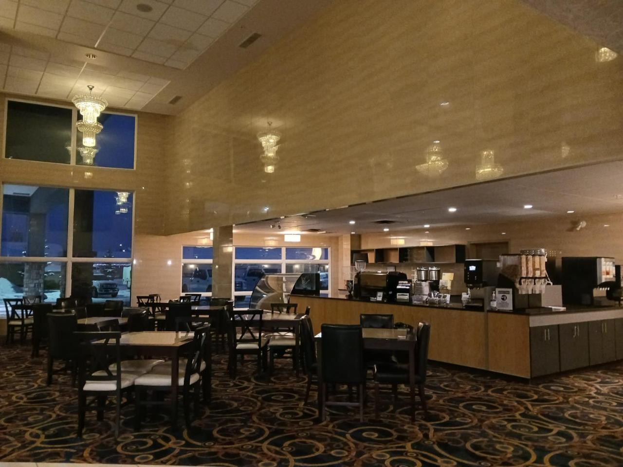 Days Inn & Suites by Wyndham Fort Saskatchewan photo 3