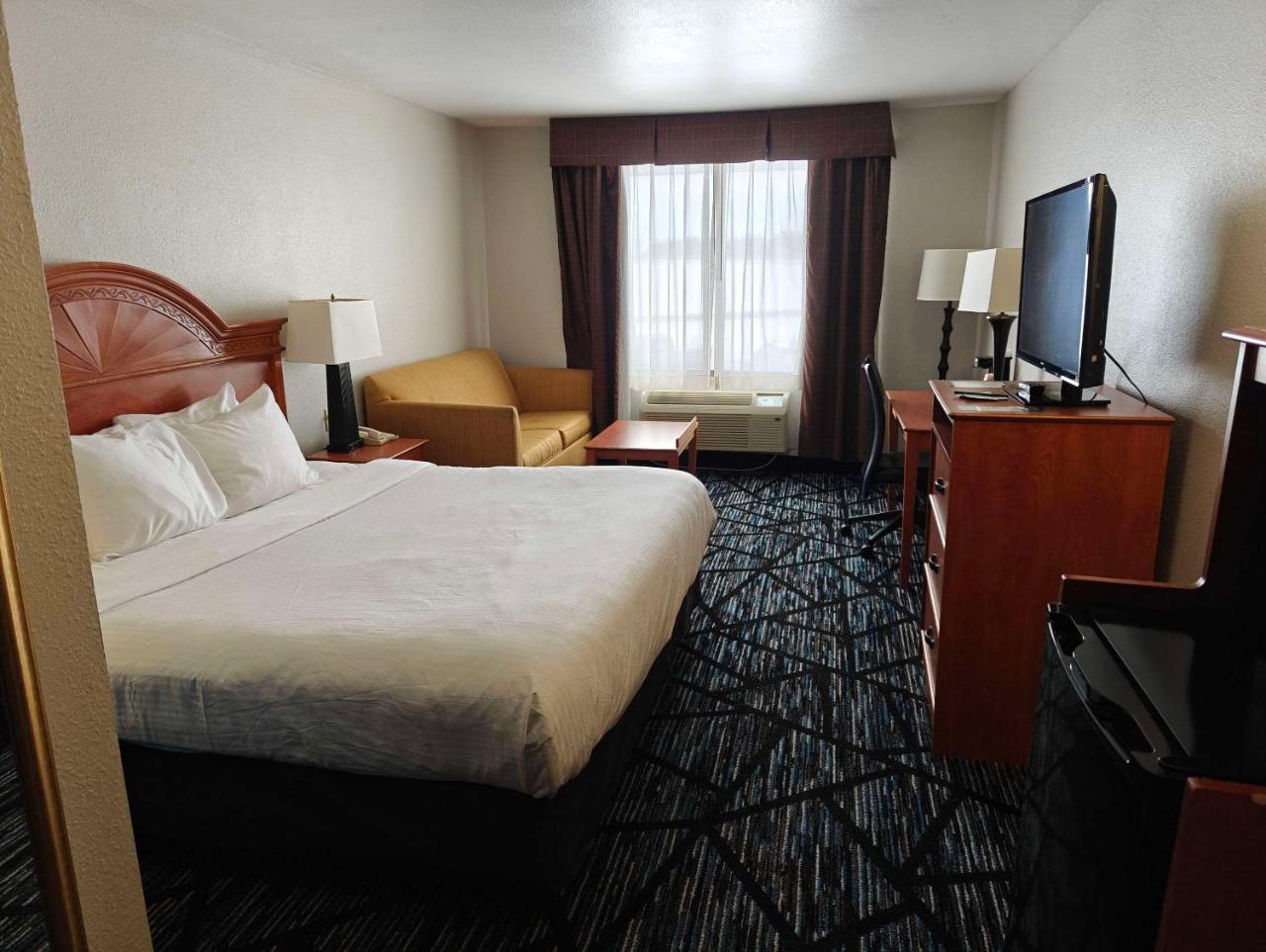 Quality Inn Gaylord photo 4