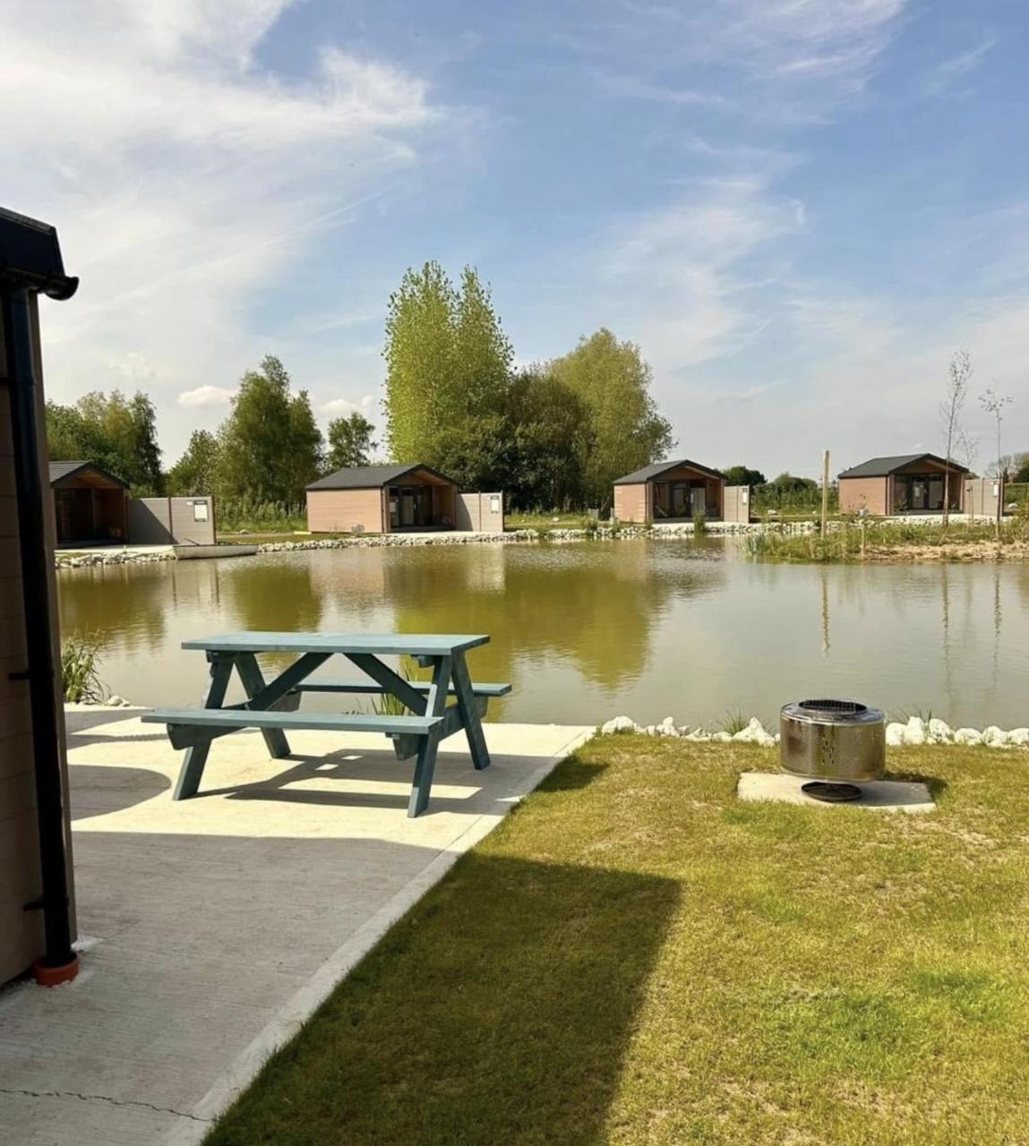 Lakeside Fishing Retreats - 2