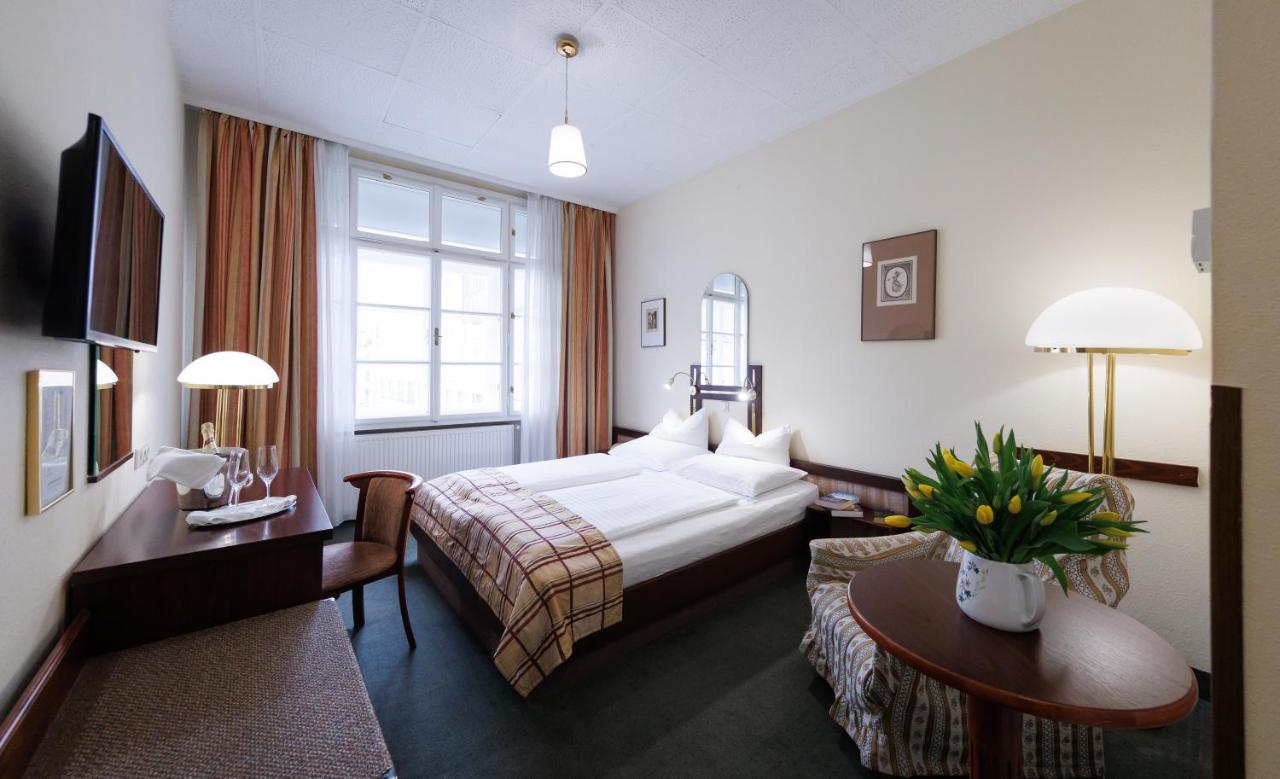 Continental Hotel-Pension - 2