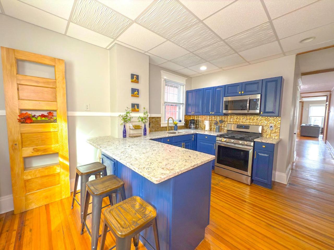 The Rustic Home Albany NY - 3 Bedroom Private Second Floor Apartment - 5