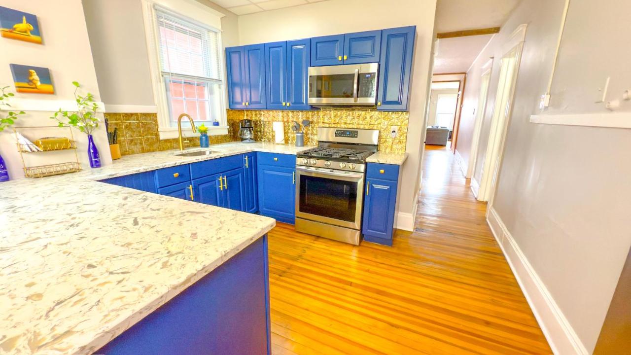 The Rustic Home Albany NY - 3 Bedroom Private Second Floor Apartment - 2