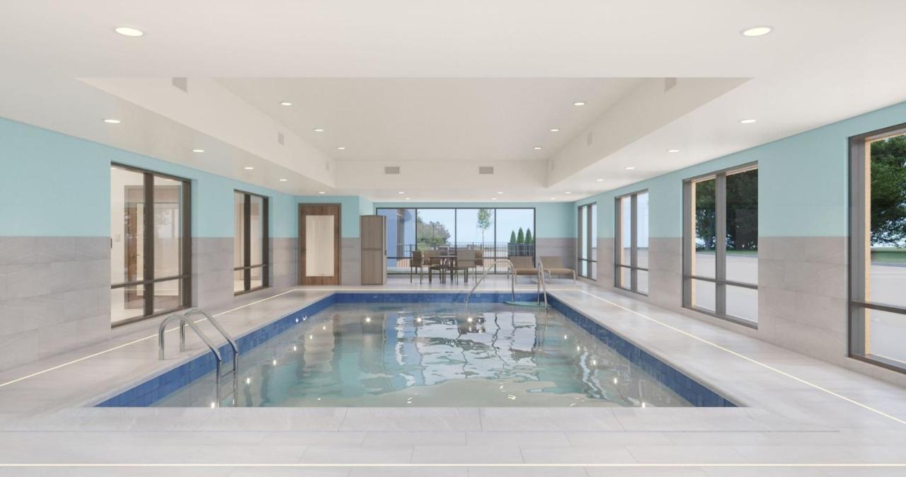 Holiday Inn Express & Suites Muncie Northwest by IHG