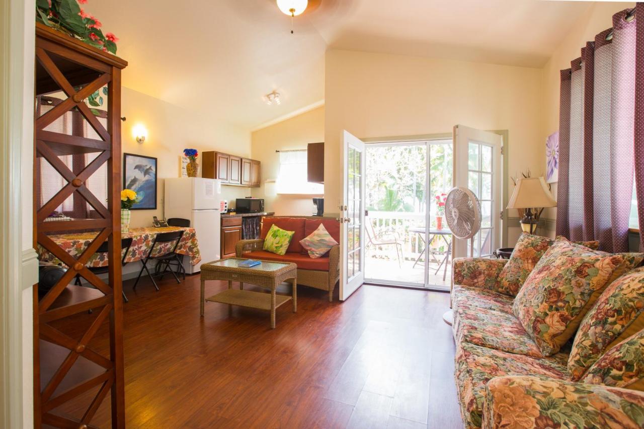The Dolphin Cottage at Kehena Beach photo 2