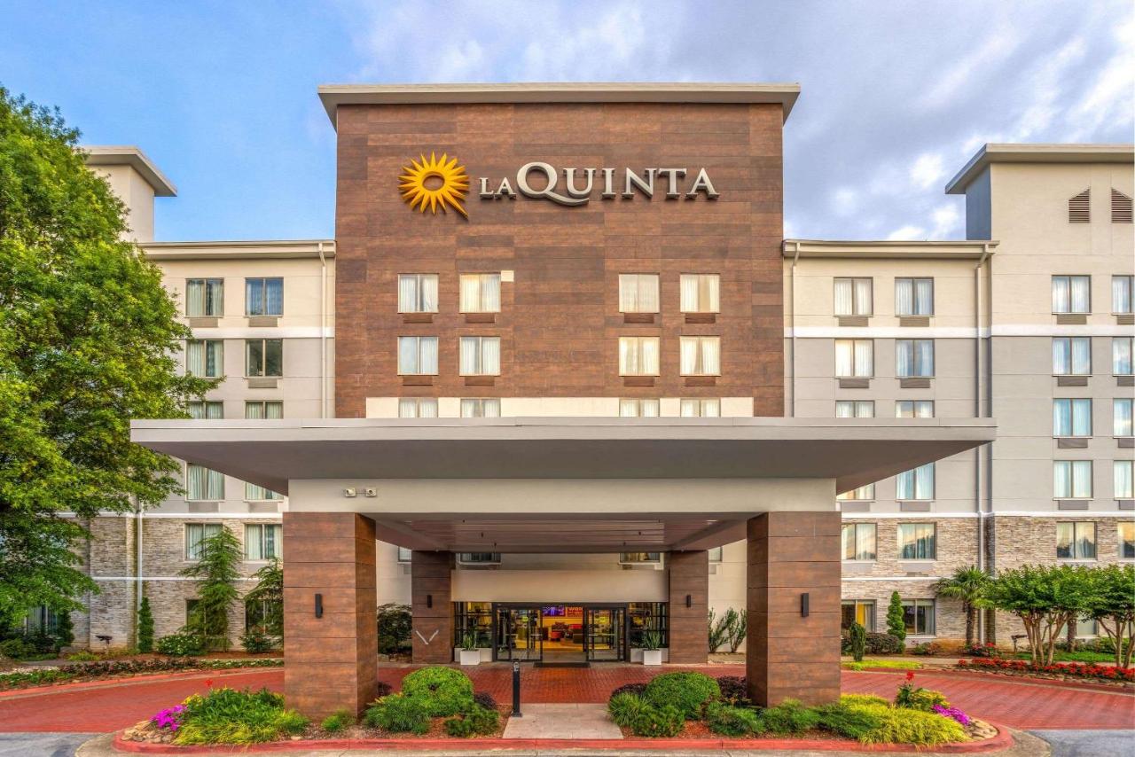 La Quinta Inn & Suites by Wyndham Atlanta Airport North Thumbnail