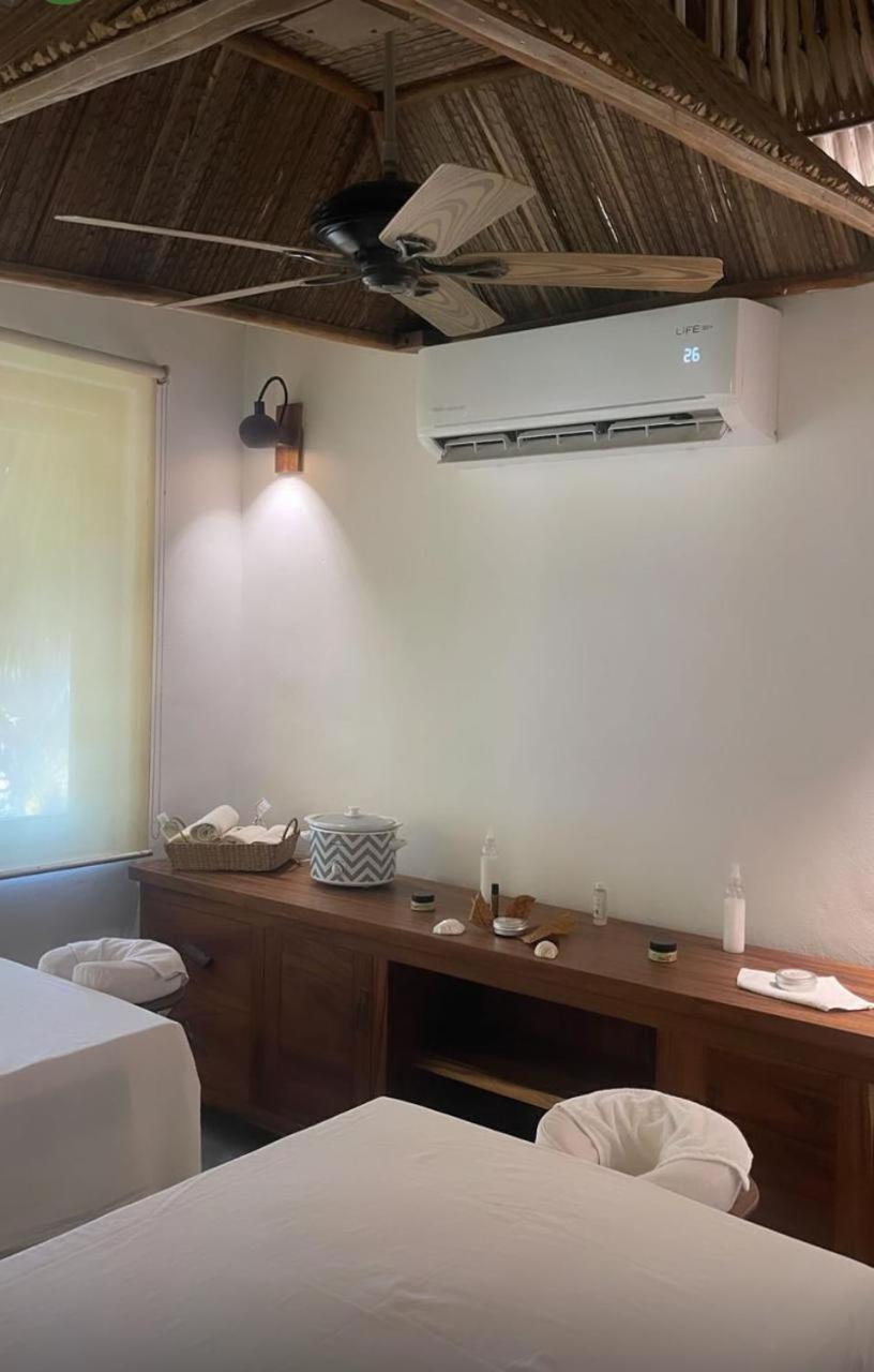 Hotel Descalzo - Adults Only - Beachfront photo 3