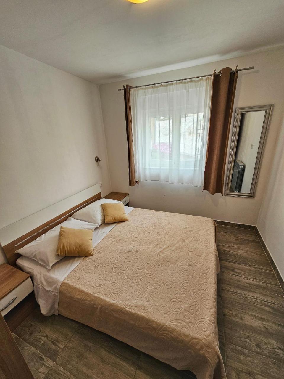 Apartments Plejic - 4