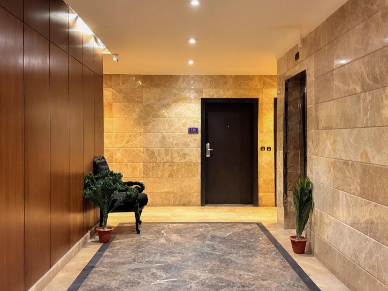 Quiet Rooms 12 Serviced Apartments photo 4