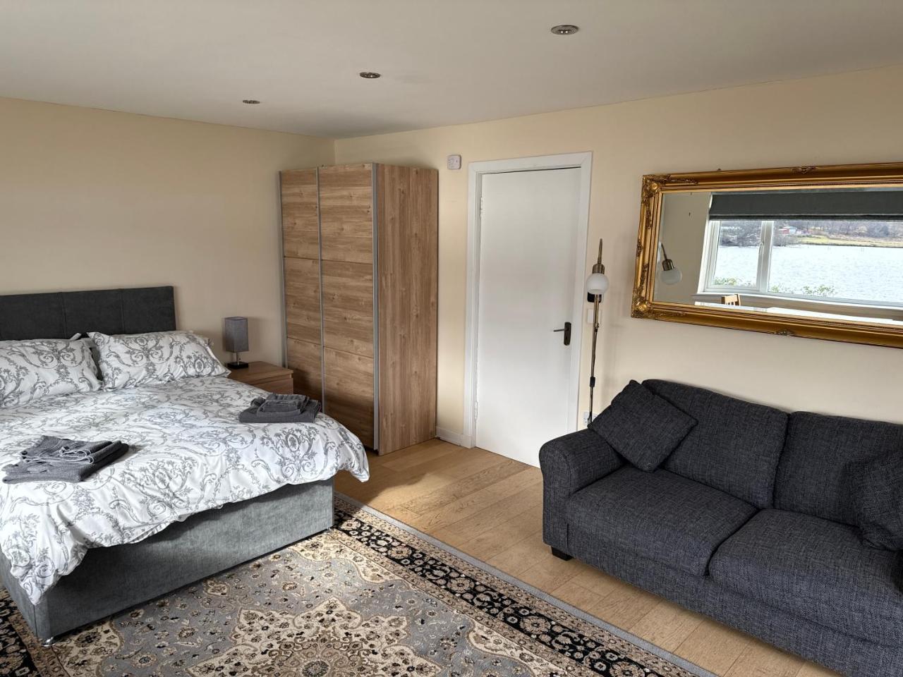 Loch Morar Private Suite - 3