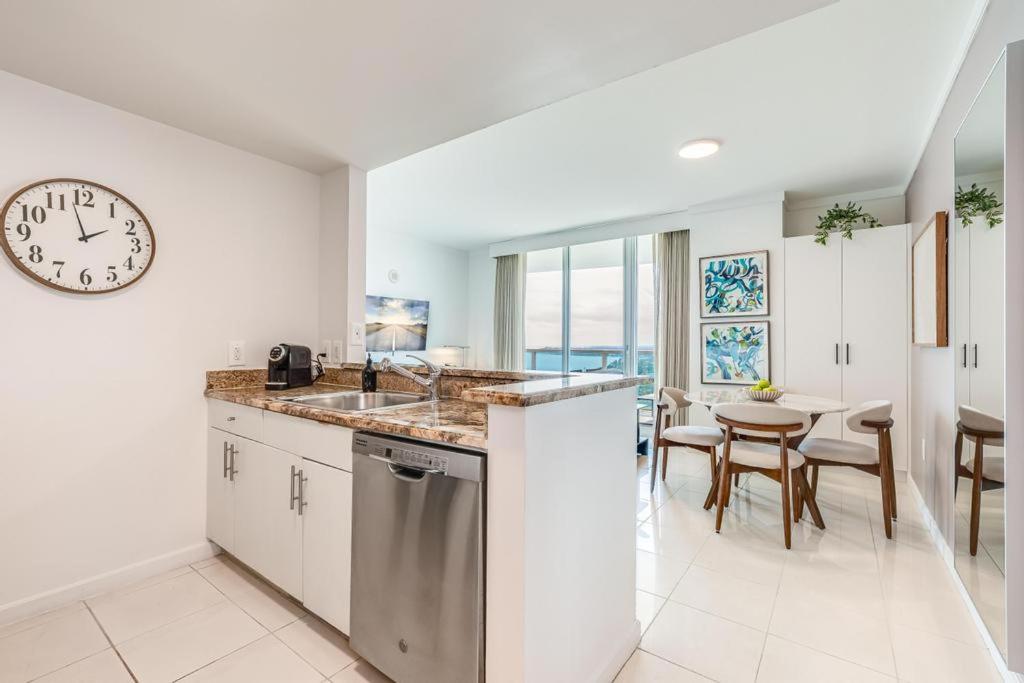 Bay View Beauty 1 Bedroom condo in Coconut Grove Parking Included - 3