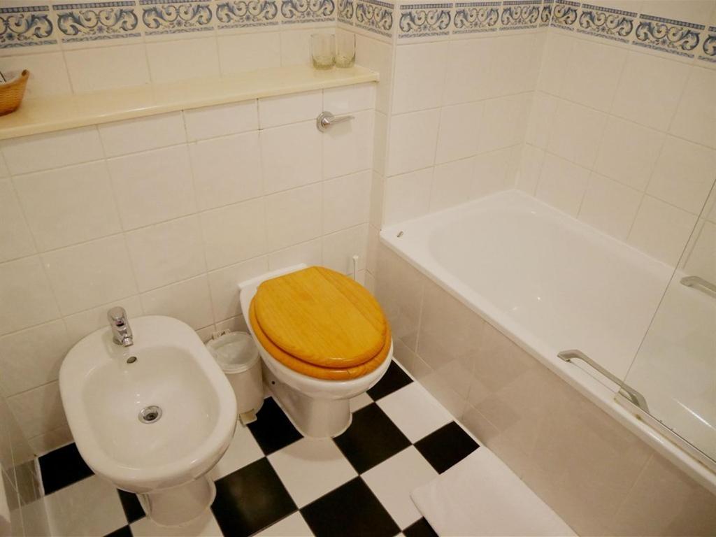 Gresham Hotel photo 2