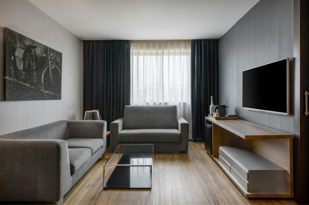 AC Hotel Madrid Feria photo 3