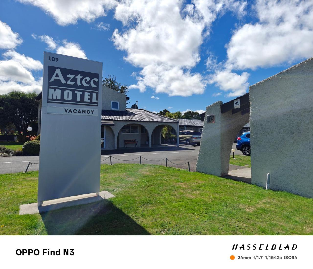 Aztec Motel