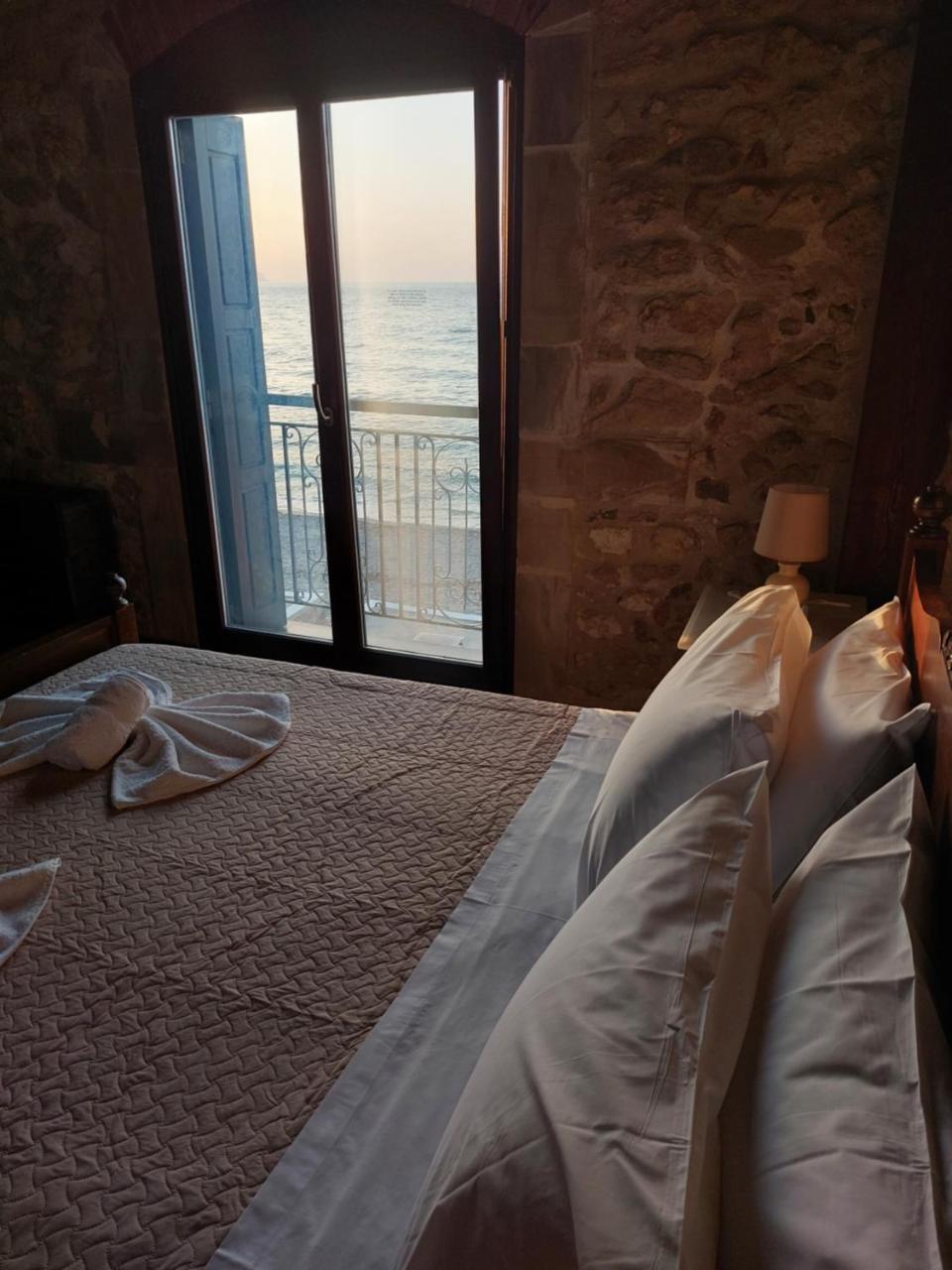 Volakas Beachfront Suites - 6