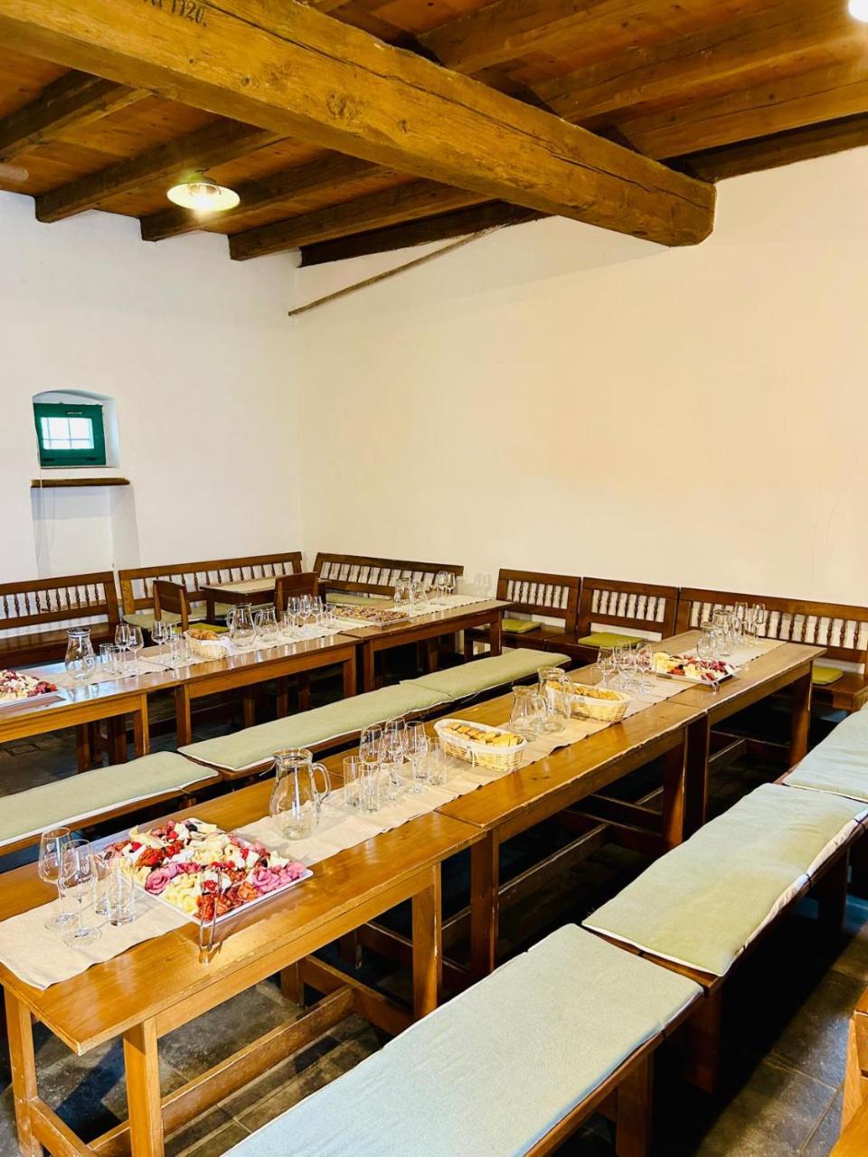 Hotel Vinice Hnanice photo 3