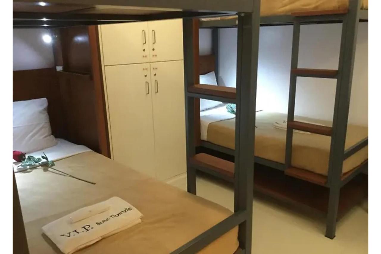 Foto - VIP Hostel, Evangelista, Makati Manila, Near PNR Pasay