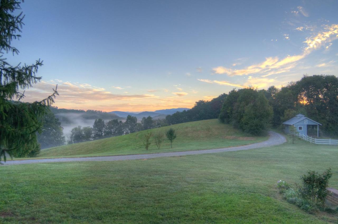 Blue Mountain Mist Country Inn photo 4