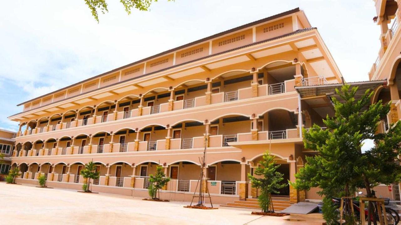 Capital O 75521 Sang Siri Apartment photo 3