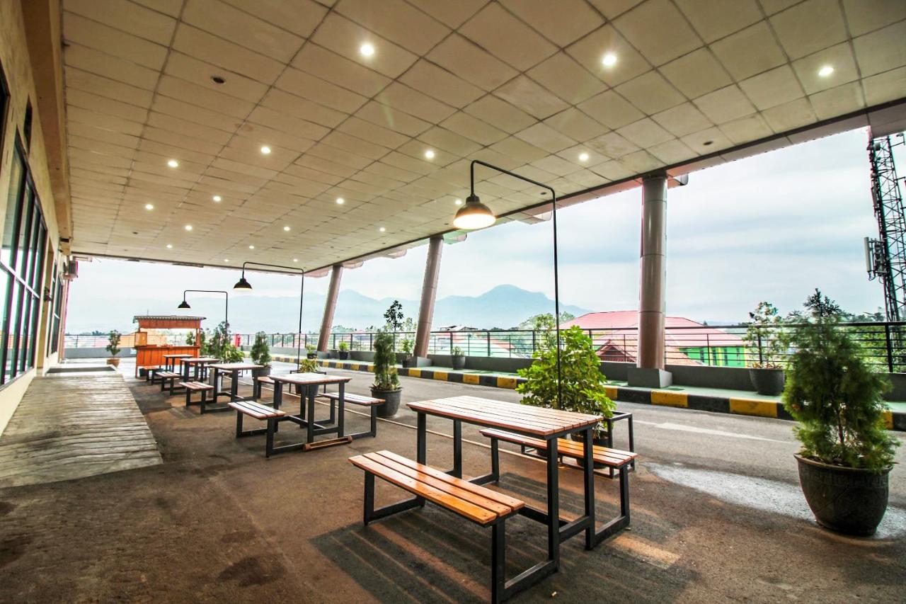 Photo - Oyo 483 Flagship Tamansari Panoramic Bandung