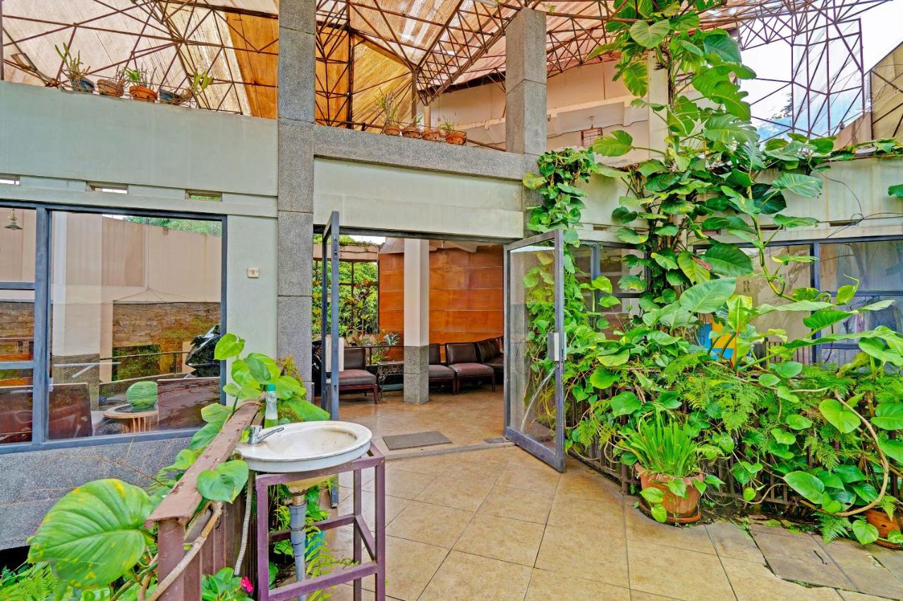 Foto - Super OYO Capital O 91810 Hotel Balebat 2