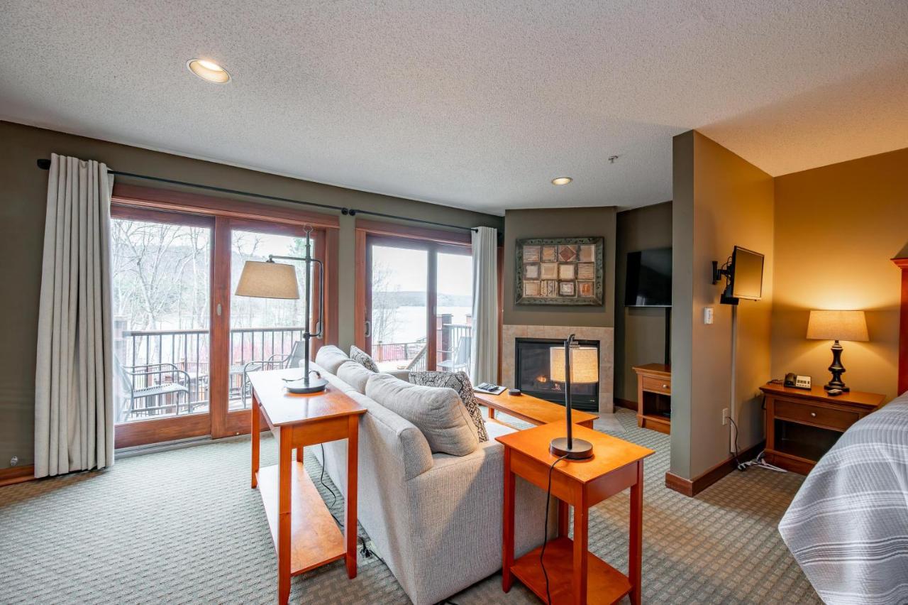 A125 Studio Lake View - 4