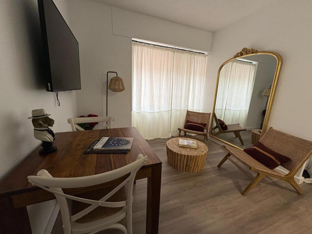 Apartahotel Sevilla Salado - 4