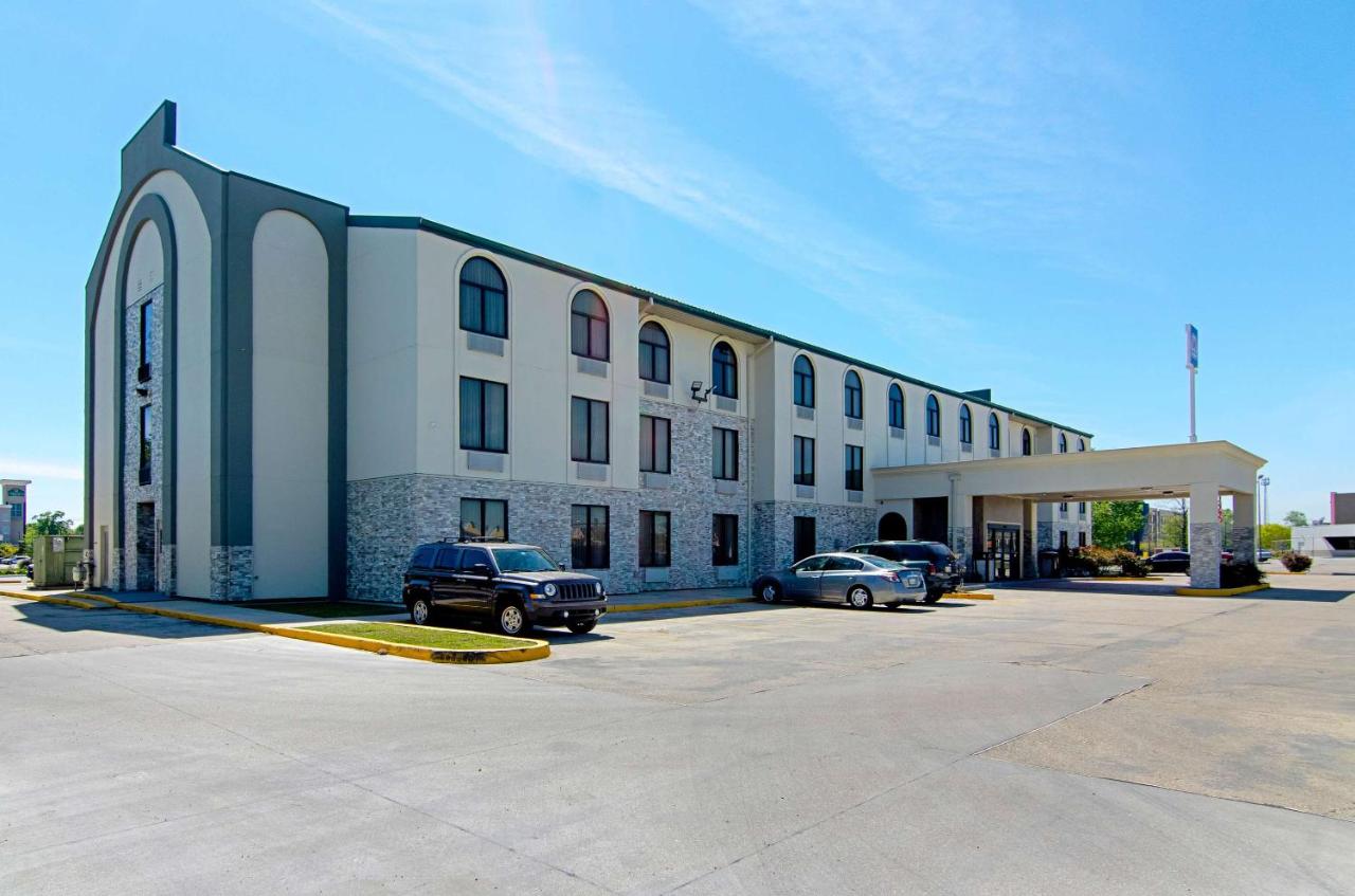 Quality Inn & Suites Near Tanger Outlet Mall photo 3