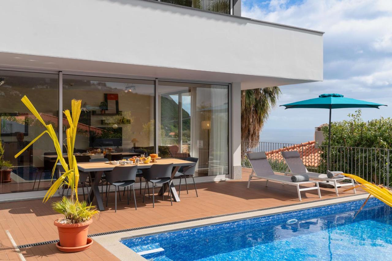 Private pool and sea view - Tropical Villa - 2